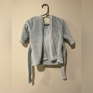 Cozy Light Gray Elephant Robe